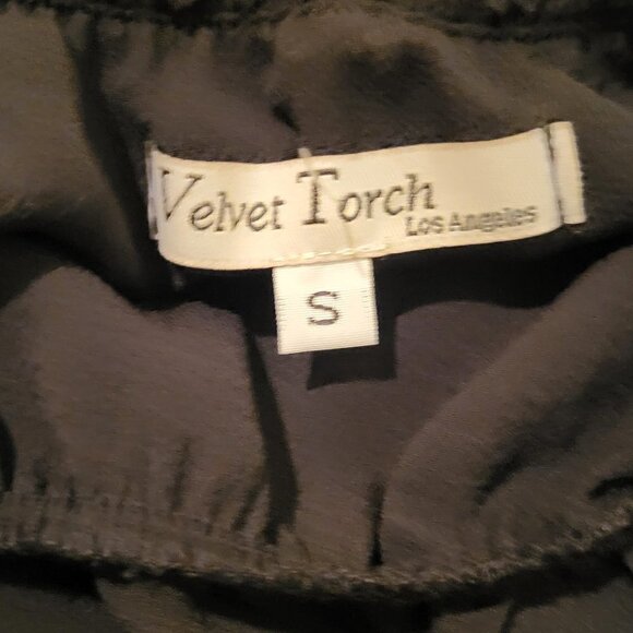 Velvet Tech Small Black midi dress with ruffled straps NWT Size Small - Picture 7 of 8